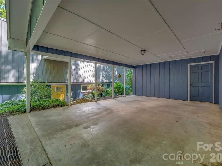 377 Kingswood Drive, Forest City, NC 28043.  MLS# CAR4395713, YatesRealty ID 33041. 