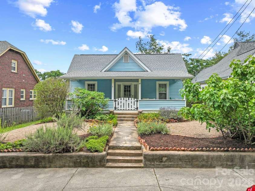 60 Annandale Avenue, Asheville, NC 28801.  MLS# CAR4397096, YatesRealty ID 33043. 