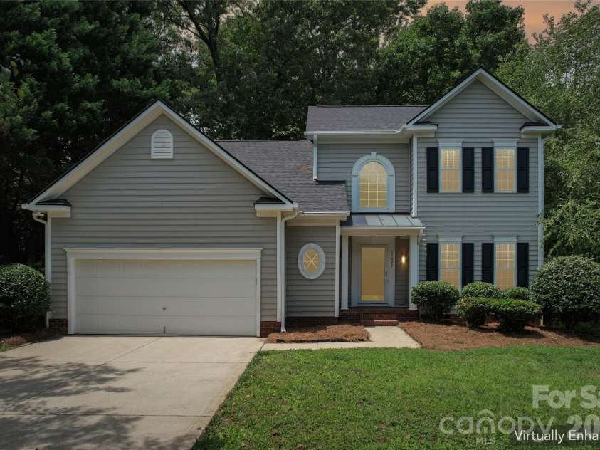 11627 Knightsdale Drive, Charlotte, NC 28277.  MLS# CAR4391397, YatesRealty ID 33046. 