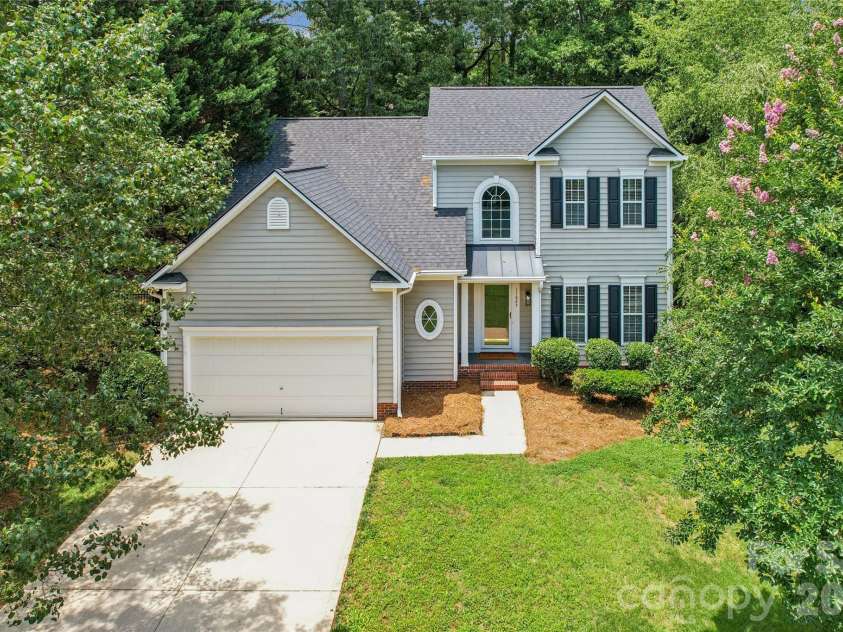 11627 Knightsdale Drive, Charlotte, NC 28277.  MLS# CAR4391397, YatesRealty ID 33046. 