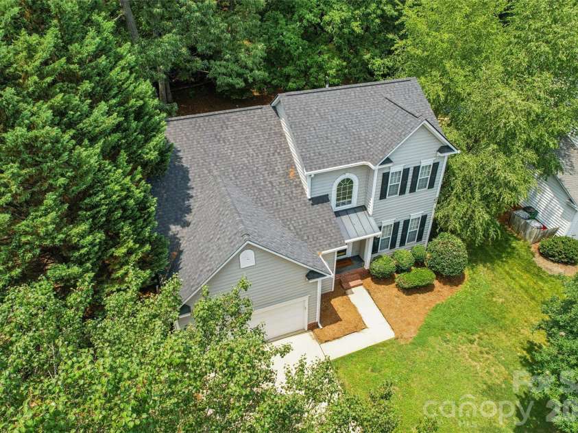 11627 Knightsdale Drive, Charlotte, NC 28277.  MLS# CAR4391397, YatesRealty ID 33046. 