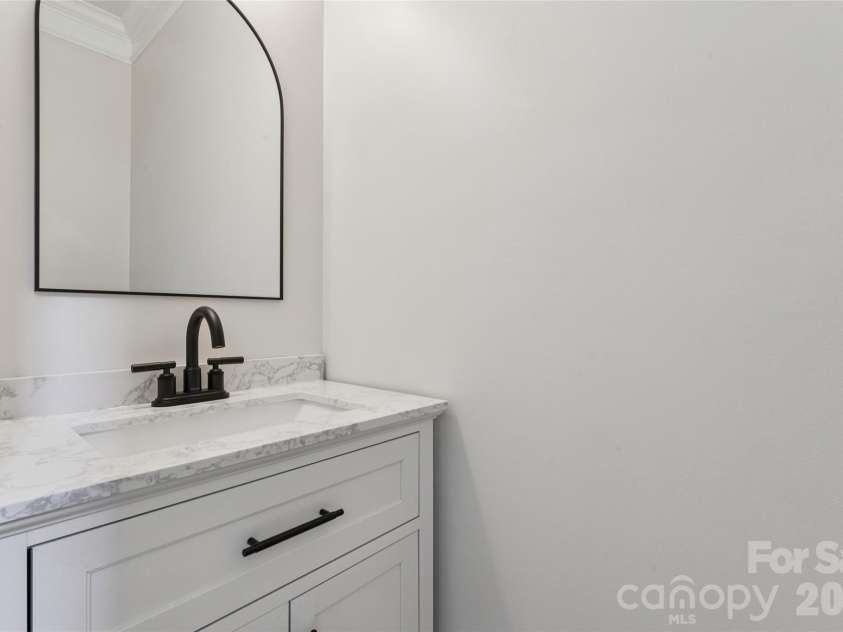 11627 Knightsdale Drive, Charlotte, NC 28277.  MLS# CAR4391397, YatesRealty ID 33046. 