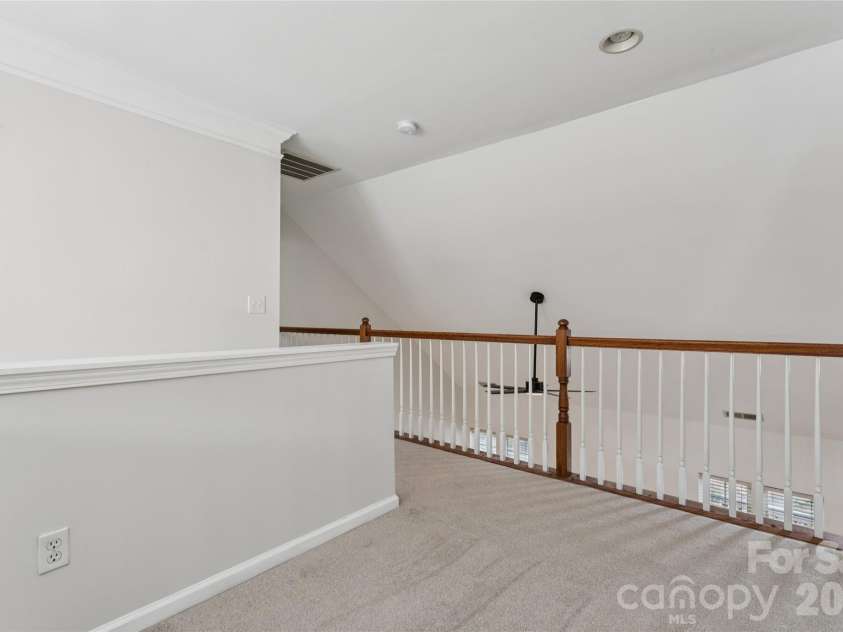 11627 Knightsdale Drive, Charlotte, NC 28277.  MLS# CAR4391397, YatesRealty ID 33046. 