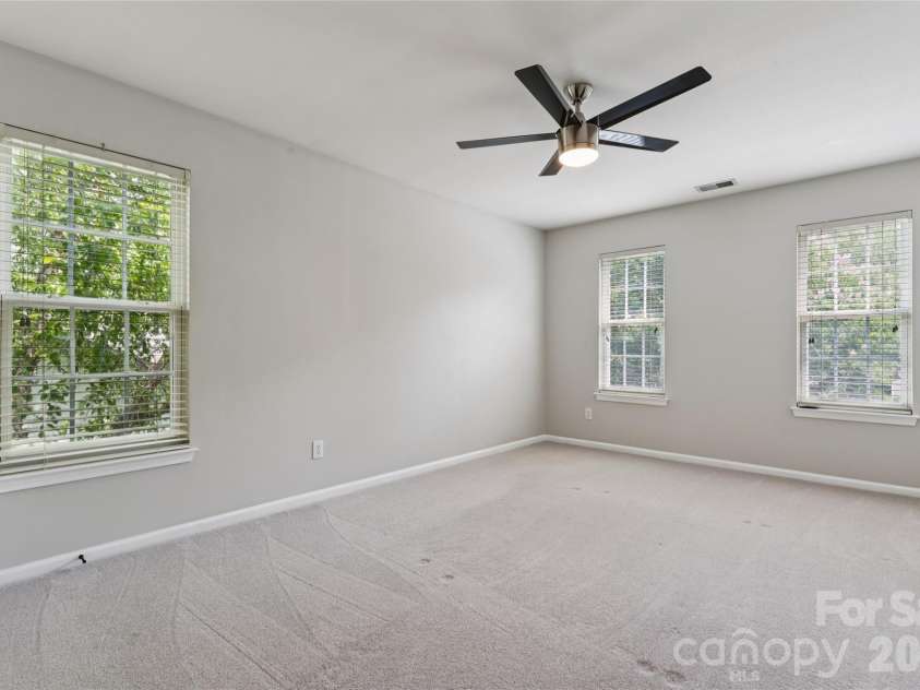 11627 Knightsdale Drive, Charlotte, NC 28277.  MLS# CAR4391397, YatesRealty ID 33046. 