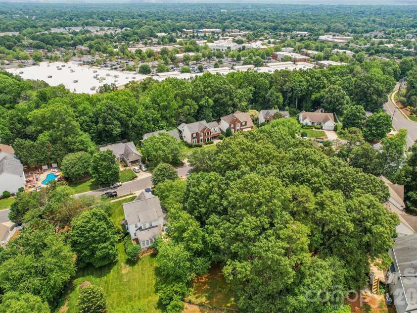 11627 Knightsdale Drive, Charlotte, NC 28277.  MLS# CAR4391397, YatesRealty ID 33046. 