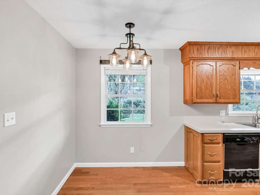 1277 Park Vista Road, West Jefferson, NC 28694.  MLS# CAR4290622, YatesRealty ID 33046. Breakfast room / Kitchen