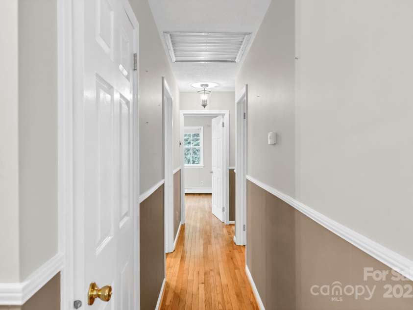 1277 Park Vista Road, West Jefferson, NC 28694.  MLS# CAR4290622, YatesRealty ID 33046. Hallway