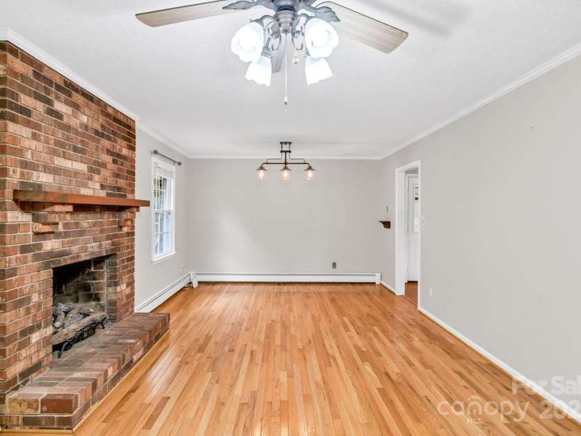 1277 Park Vista Road, West Jefferson, NC 28694.  MLS# CAR4290622, YatesRealty ID 33046. Living room