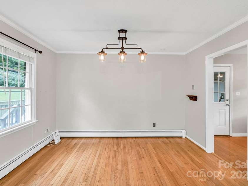 1277 Park Vista Road, West Jefferson, NC 28694.  MLS# CAR4290622, YatesRealty ID 33046. Living room