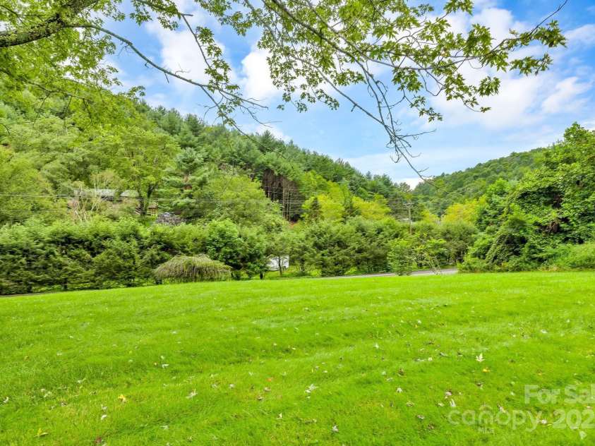 1277 Park Vista Road, West Jefferson, NC 28694.  MLS# CAR4290622, YatesRealty ID 33046. Porch view