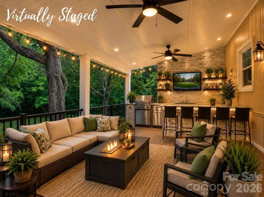 4600 Bournewood Lane, Charlotte, NC 28226.  MLS# CAR4355156, YatesRealty ID 33047. 