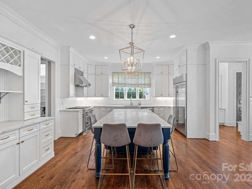 532 Ashworth Road, Charlotte, NC 28211.  MLS# CAR4288517, YatesRealty ID 33047. 