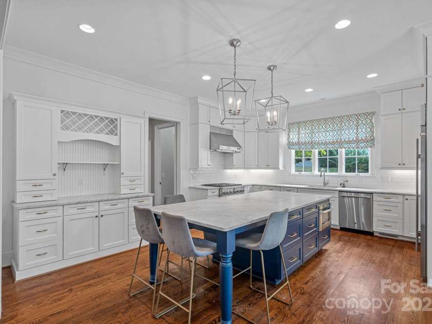 532 Ashworth Road, Charlotte, NC 28211.  MLS# CAR4288517, YatesRealty ID 33047. 