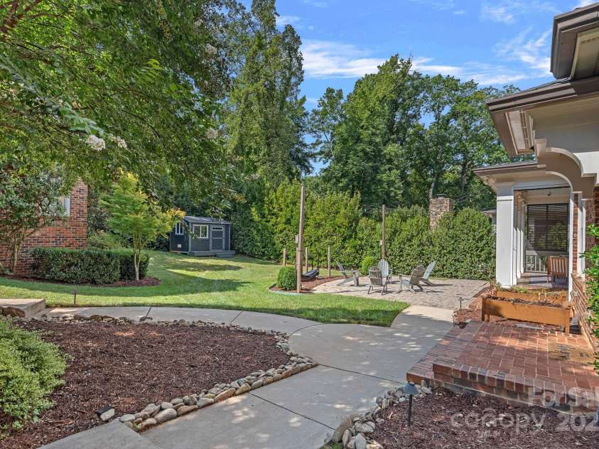 532 Ashworth Road, Charlotte, NC 28211.  MLS# CAR4288517, YatesRealty ID 33047. 
