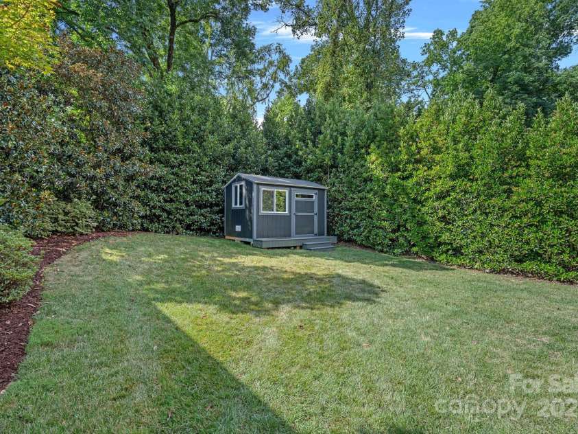 532 Ashworth Road, Charlotte, NC 28211.  MLS# CAR4288517, YatesRealty ID 33047. 