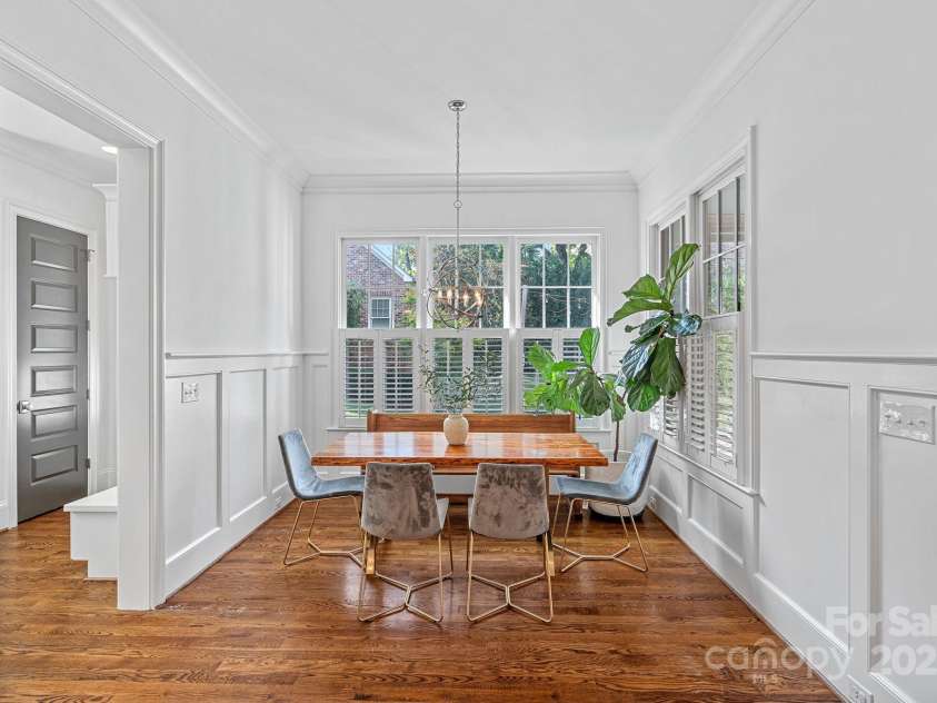 532 Ashworth Road, Charlotte, NC 28211.  MLS# CAR4288517, YatesRealty ID 33047. Breakfast