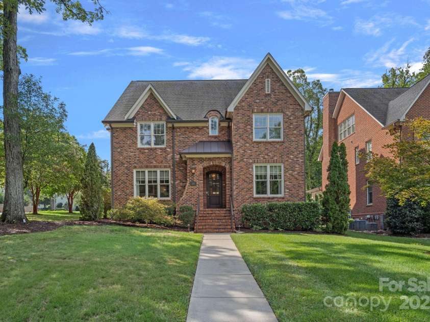 532 Ashworth Road, Charlotte, NC 28211.  MLS# CAR4288517, YatesRealty ID 33047. Welcome home!