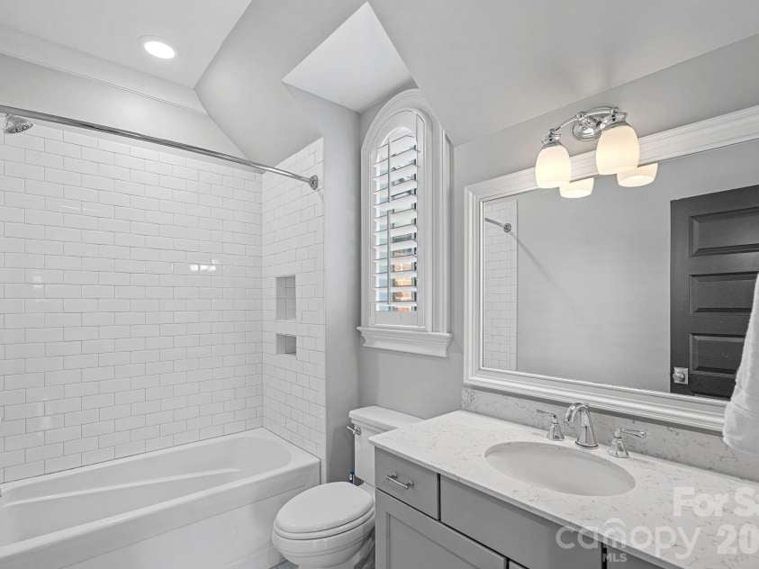 532 Ashworth Road, Charlotte, NC 28211.  MLS# CAR4334296, YatesRealty ID 33047. 