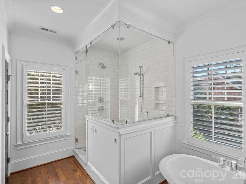 532 Ashworth Road, Charlotte, NC 28211.  MLS# CAR4334296, YatesRealty ID 33047. 