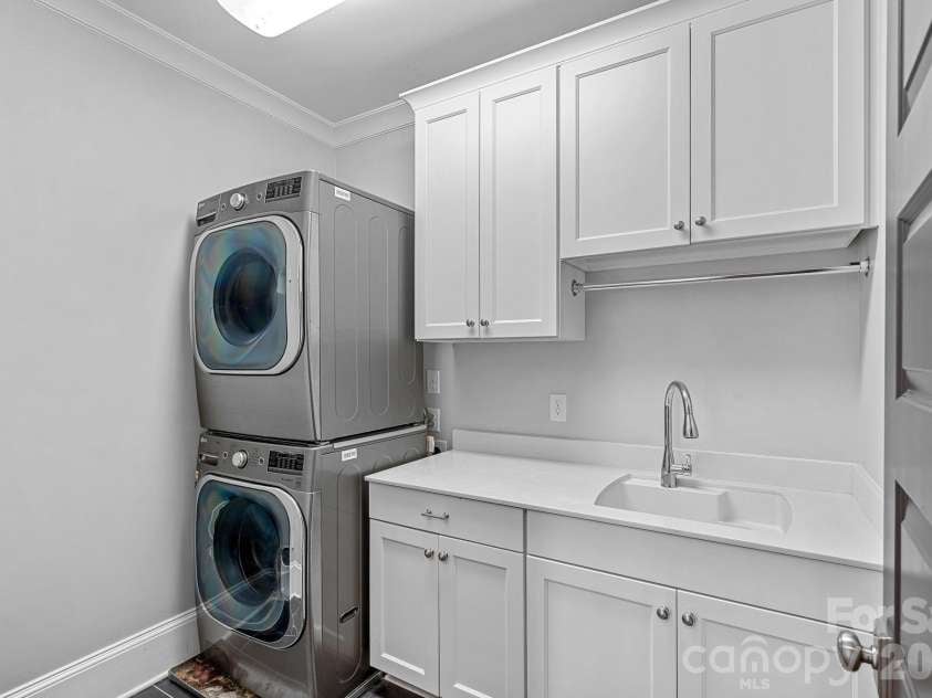 532 Ashworth Road, Charlotte, NC 28211.  MLS# CAR4334296, YatesRealty ID 33047. 