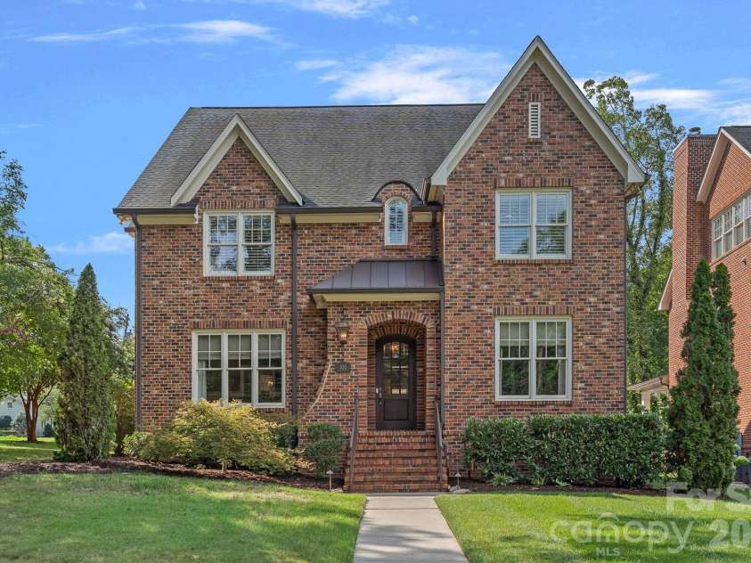 532 Ashworth Road, Charlotte, NC 28211.  MLS# CAR4334296, YatesRealty ID 33047. 