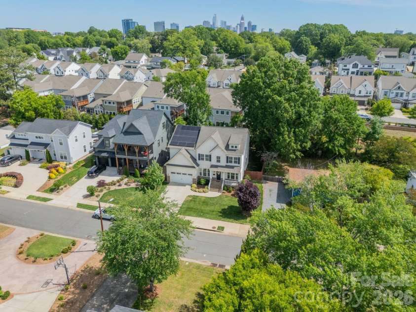 515 Greystone Road, Charlotte, NC 28209.  MLS# CAR4390837, YatesRealty ID 33048. 