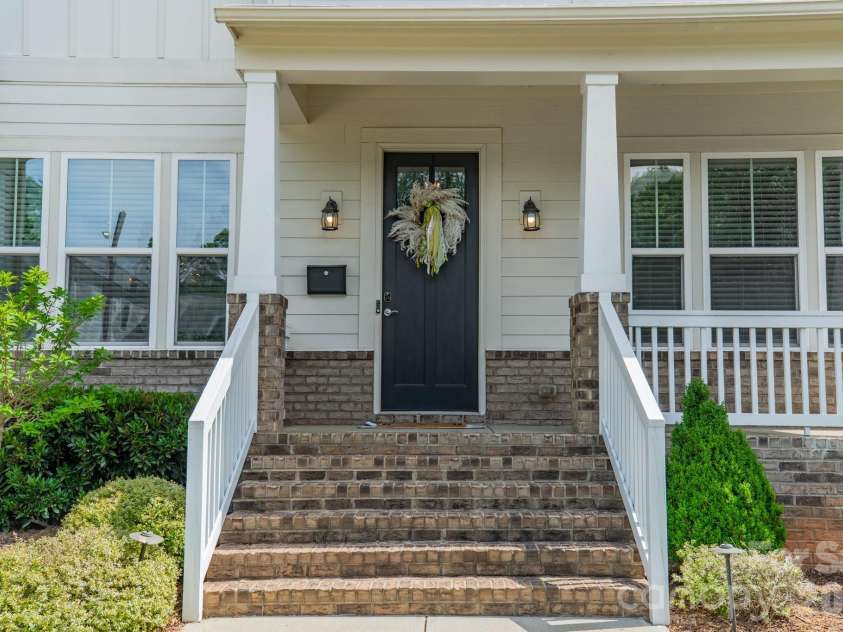 515 Greystone Road, Charlotte, NC 28209.  MLS# CAR4390837, YatesRealty ID 33048. 