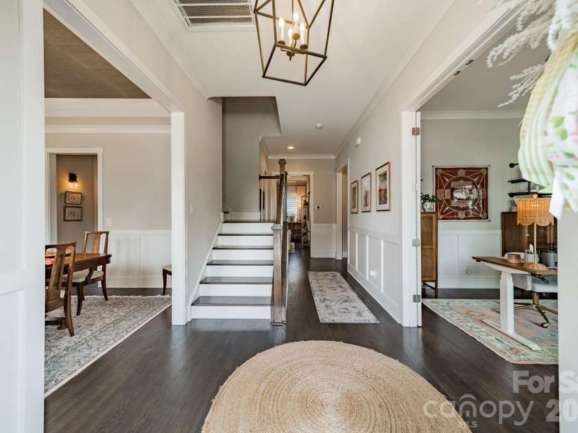 515 Greystone Road, Charlotte, NC 28209.  MLS# CAR4390837, YatesRealty ID 33048. 