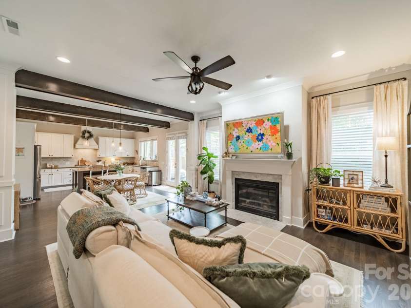 515 Greystone Road, Charlotte, NC 28209.  MLS# CAR4390837, YatesRealty ID 33048. 