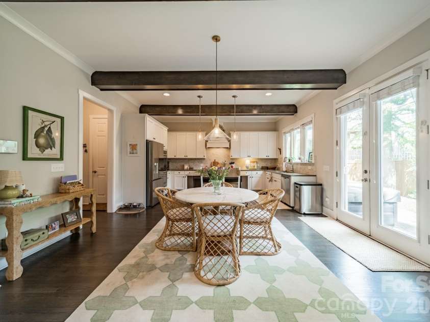 515 Greystone Road, Charlotte, NC 28209.  MLS# CAR4390837, YatesRealty ID 33048. 