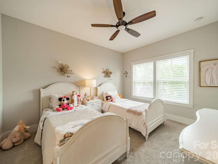 515 Greystone Road, Charlotte, NC 28209.  MLS# CAR4390837, YatesRealty ID 33048. 