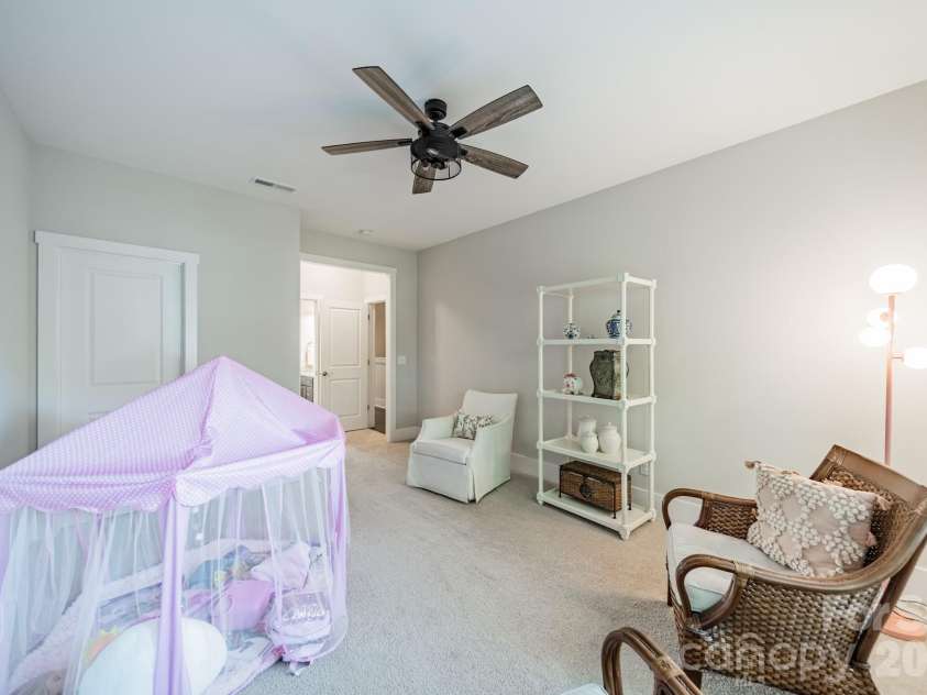 515 Greystone Road, Charlotte, NC 28209.  MLS# CAR4390837, YatesRealty ID 33048. 