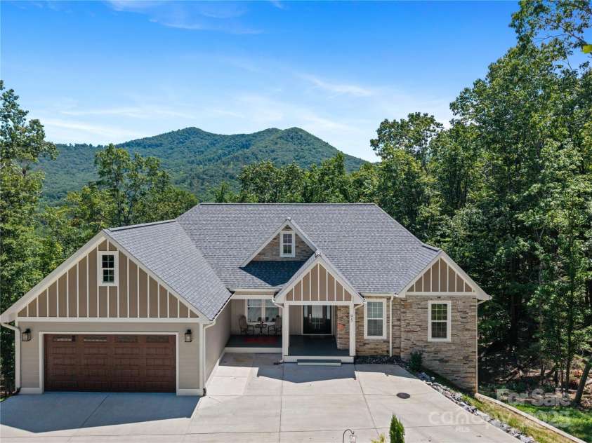 95 Windy Park Way, Candler, NC 28715.  MLS# CAR4285485, YatesRealty ID 33049. 