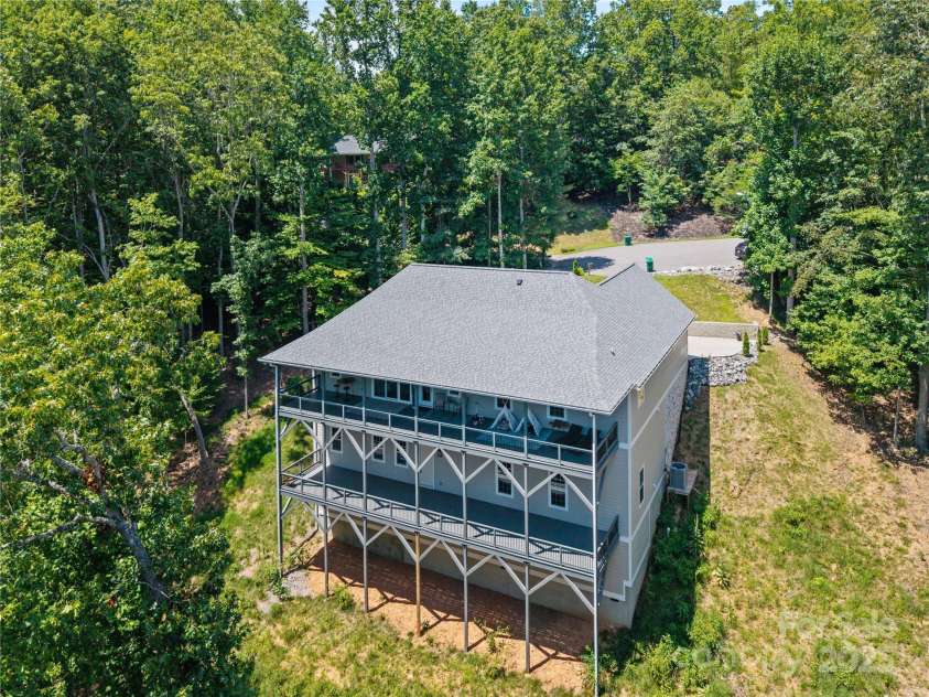 95 Windy Park Way, Candler, NC 28715.  MLS# CAR4285485, YatesRealty ID 33049. 