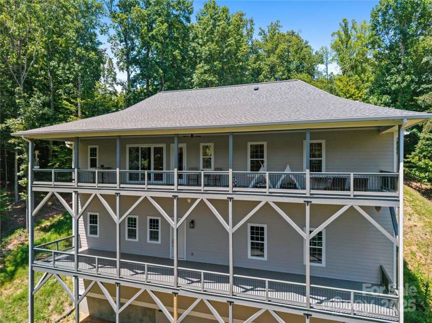 95 Windy Park Way, Candler, NC 28715.  MLS# CAR4285485, YatesRealty ID 33049. 