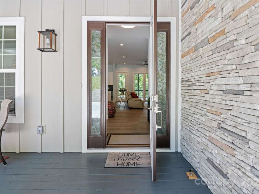 95 Windy Park Way, Candler, NC 28715.  MLS# CAR4285485, YatesRealty ID 33049. 