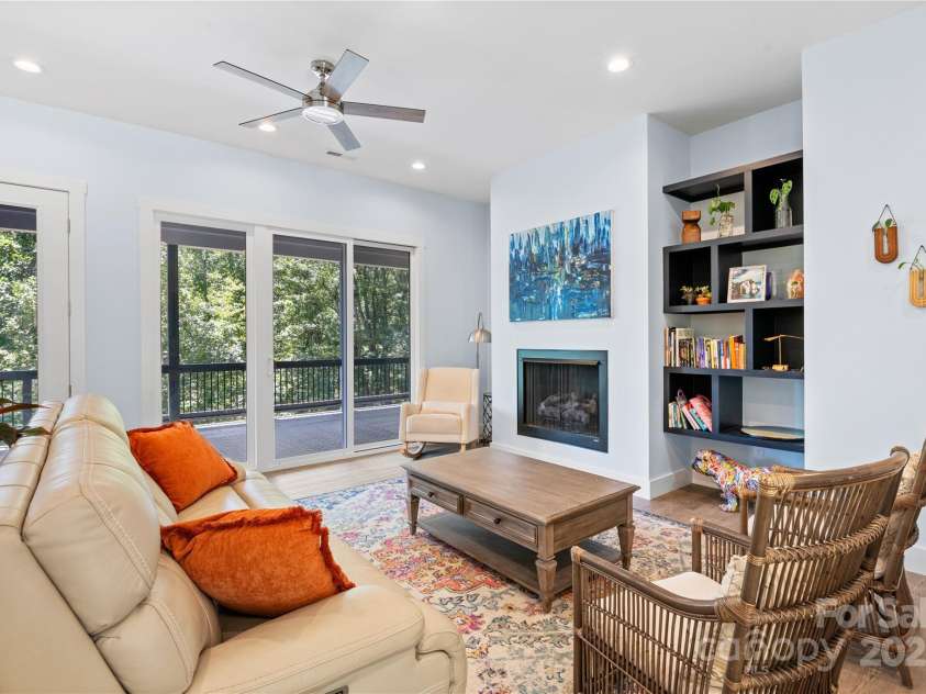 95 Windy Park Way, Candler, NC 28715.  MLS# CAR4285485, YatesRealty ID 33049. 