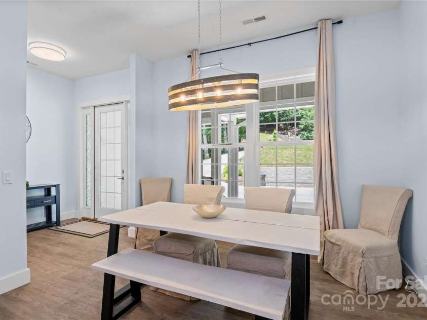 95 Windy Park Way, Candler, NC 28715.  MLS# CAR4285485, YatesRealty ID 33049. 