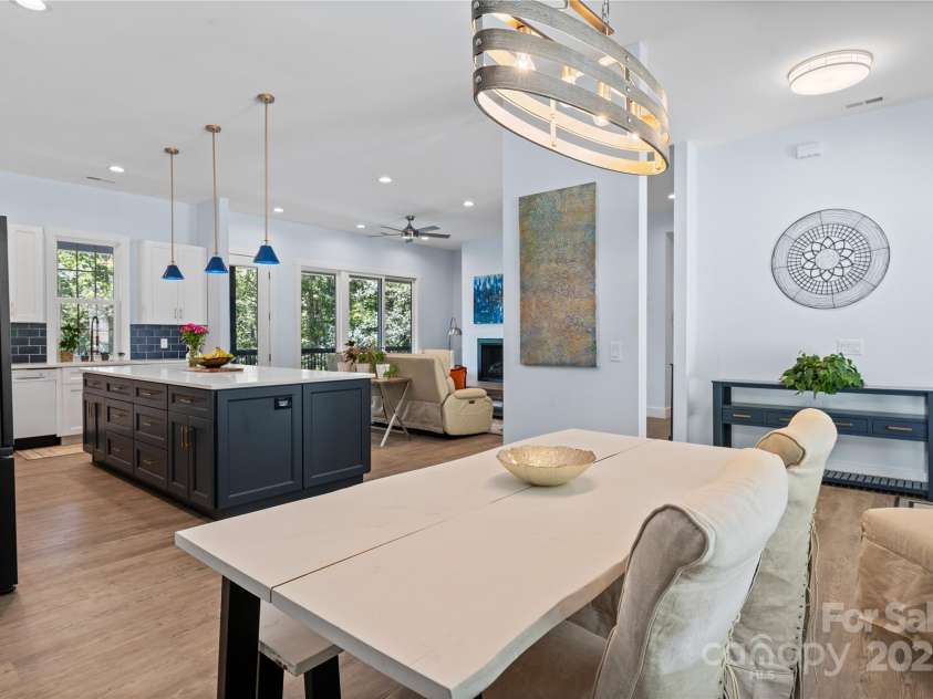 95 Windy Park Way, Candler, NC 28715.  MLS# CAR4285485, YatesRealty ID 33049. 