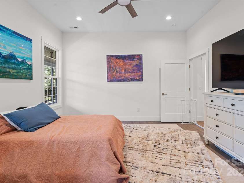 95 Windy Park Way, Candler, NC 28715.  MLS# CAR4285485, YatesRealty ID 33049. 