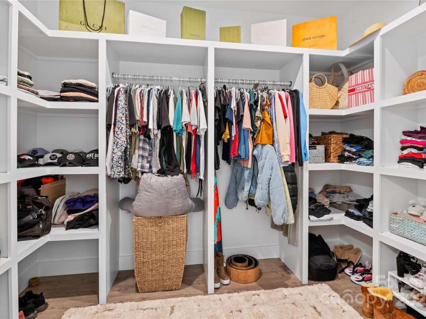 95 Windy Park Way, Candler, NC 28715.  MLS# CAR4285485, YatesRealty ID 33049. 