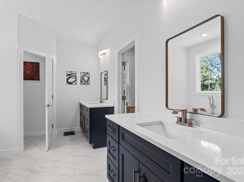 95 Windy Park Way, Candler, NC 28715.  MLS# CAR4285485, YatesRealty ID 33049. 