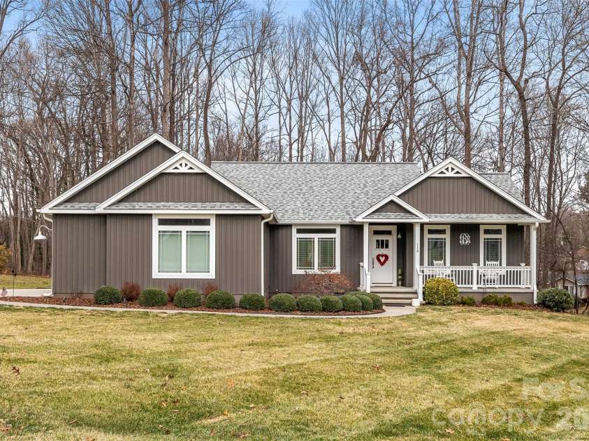 115 Oak Drive, Boonville, NC 27011.  MLS# CAR4341130, YatesRealty ID 3305. 
