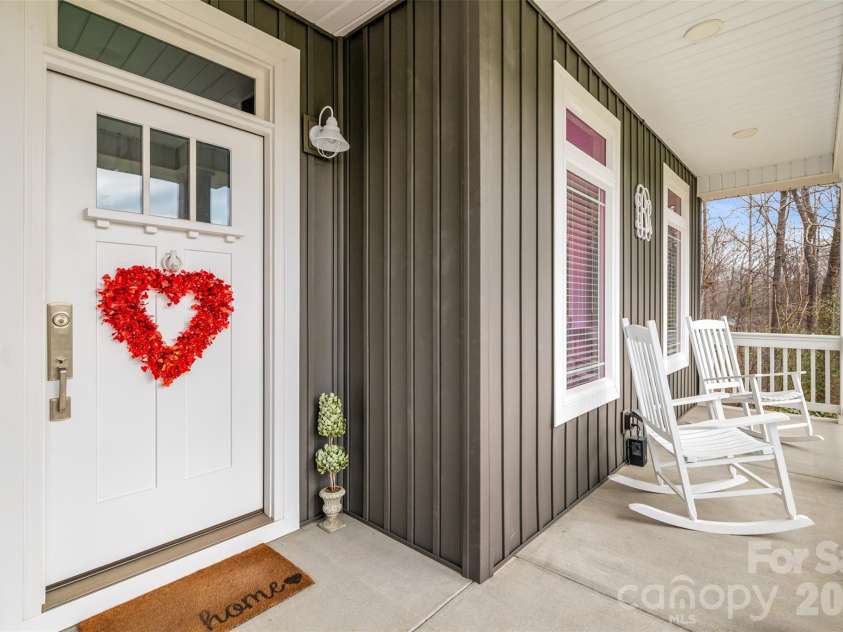 115 Oak Drive, Boonville, NC 27011.  MLS# CAR4341130, YatesRealty ID 3305. 