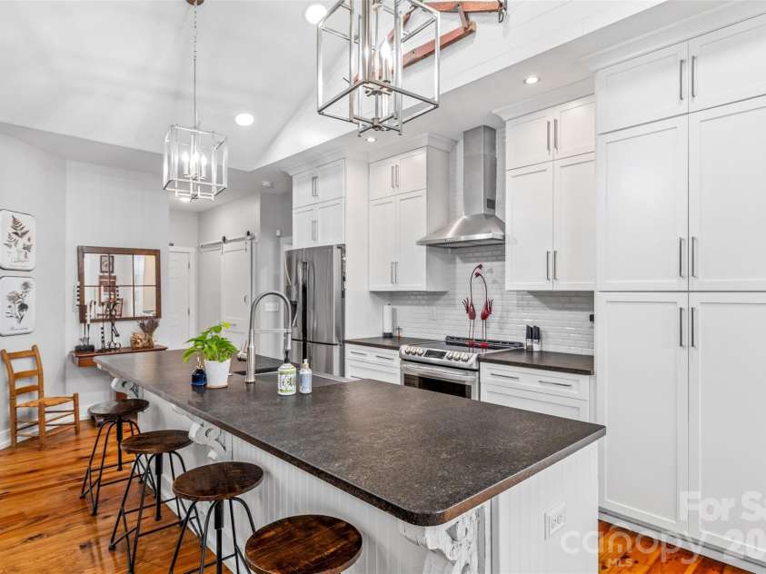 115 Oak Drive, Boonville, NC 27011.  MLS# CAR4341130, YatesRealty ID 3305. 