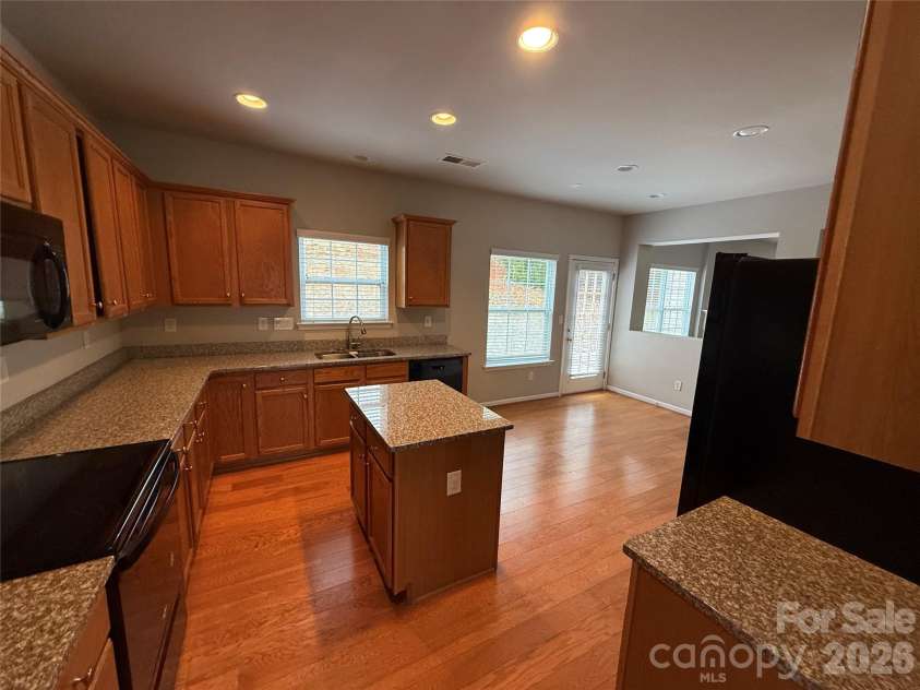 3338 Crutchfield Place, Charlotte, NC 28213.  MLS# CAR4355102, YatesRealty ID 3305. 