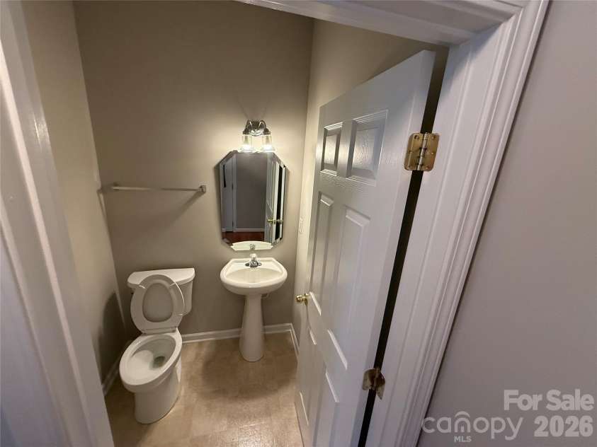 3338 Crutchfield Place, Charlotte, NC 28213.  MLS# CAR4355102, YatesRealty ID 3305. 