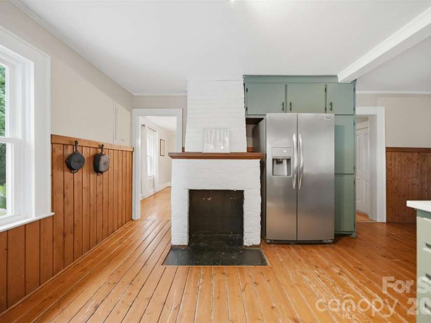 255 Wildwood Road, Lenoir, NC 28645.  MLS# CAR4395168, YatesRealty ID 33050. Kitchen