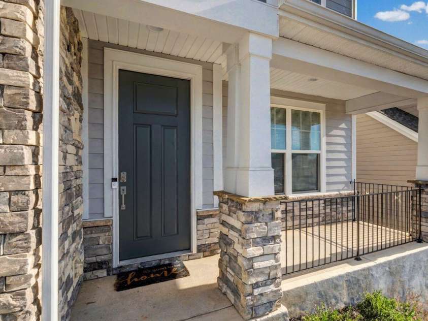 16203 Tulloch Road, Charlotte, NC 28278.  MLS# CAR4349815, YatesRealty ID 33051. 