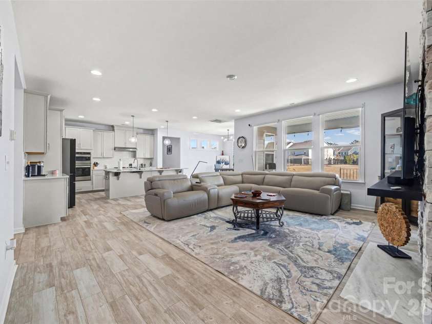 16203 Tulloch Road, Charlotte, NC 28278.  MLS# CAR4349815, YatesRealty ID 33051. 